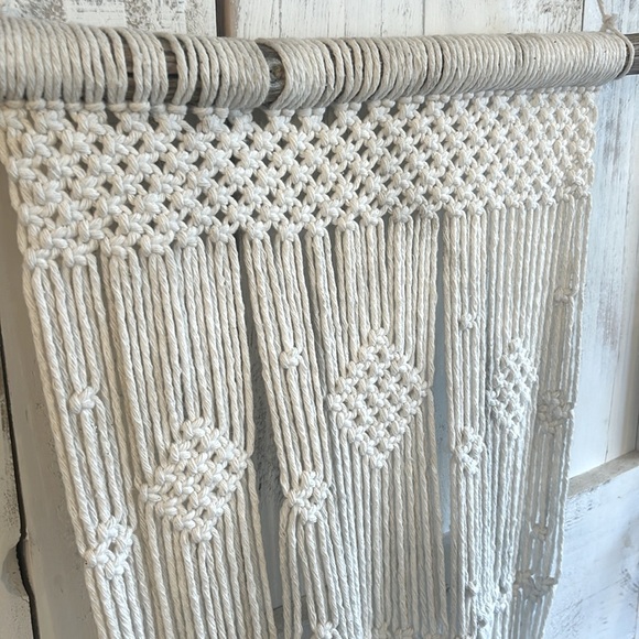 Macrame Wall Hanging Flowers Holder Hand Made Cream Color - Picture 3 of 4